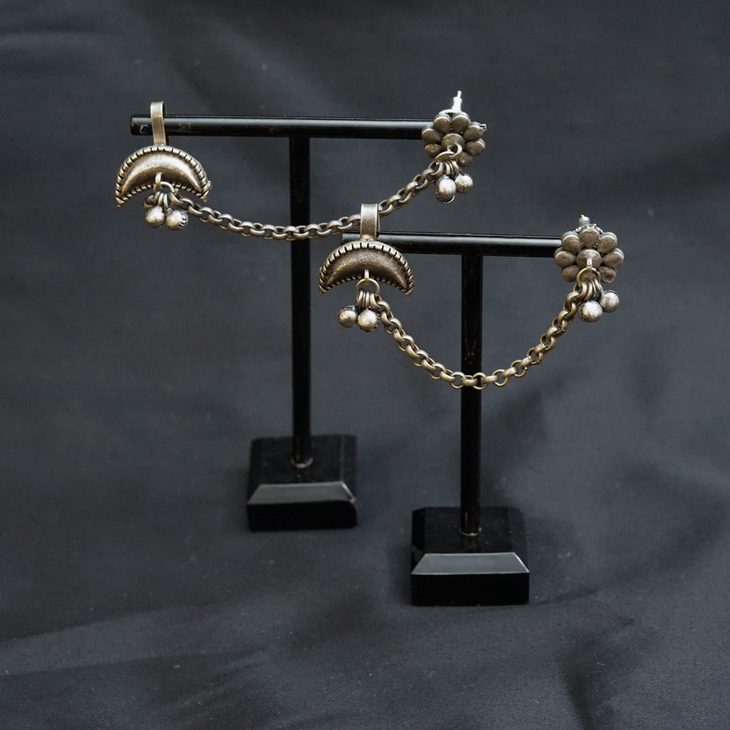 Chandraa Chain Ear Cuff