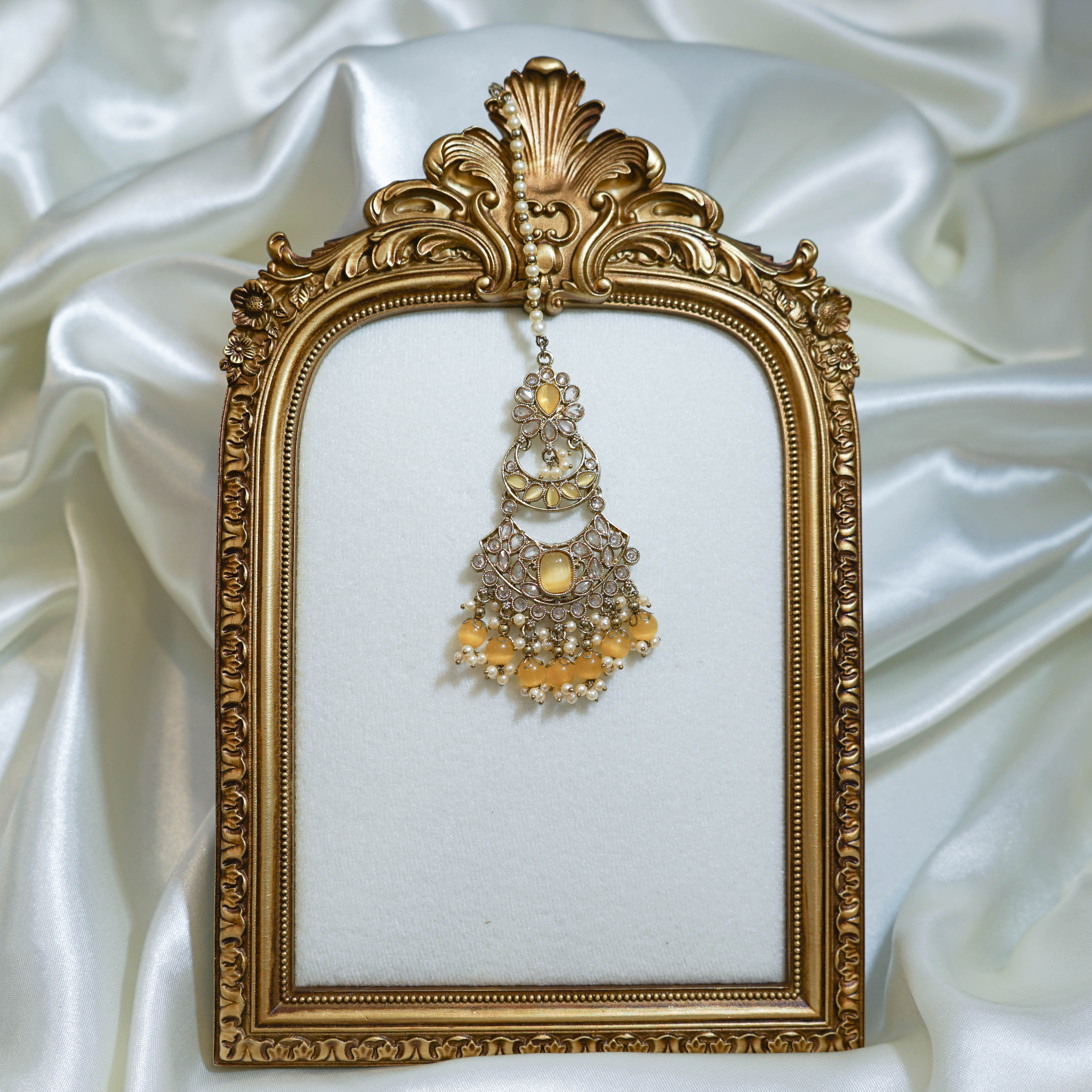 Stone Chandelier Tikka & Earrings
