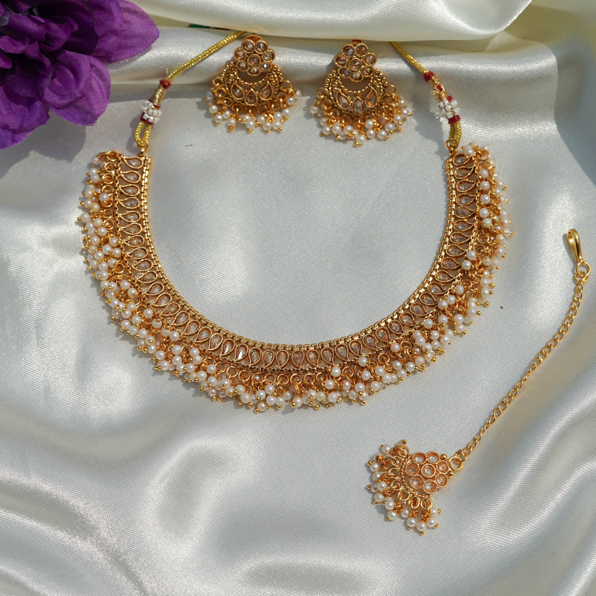 Dazzling Delicate Kundan Pearl Set
