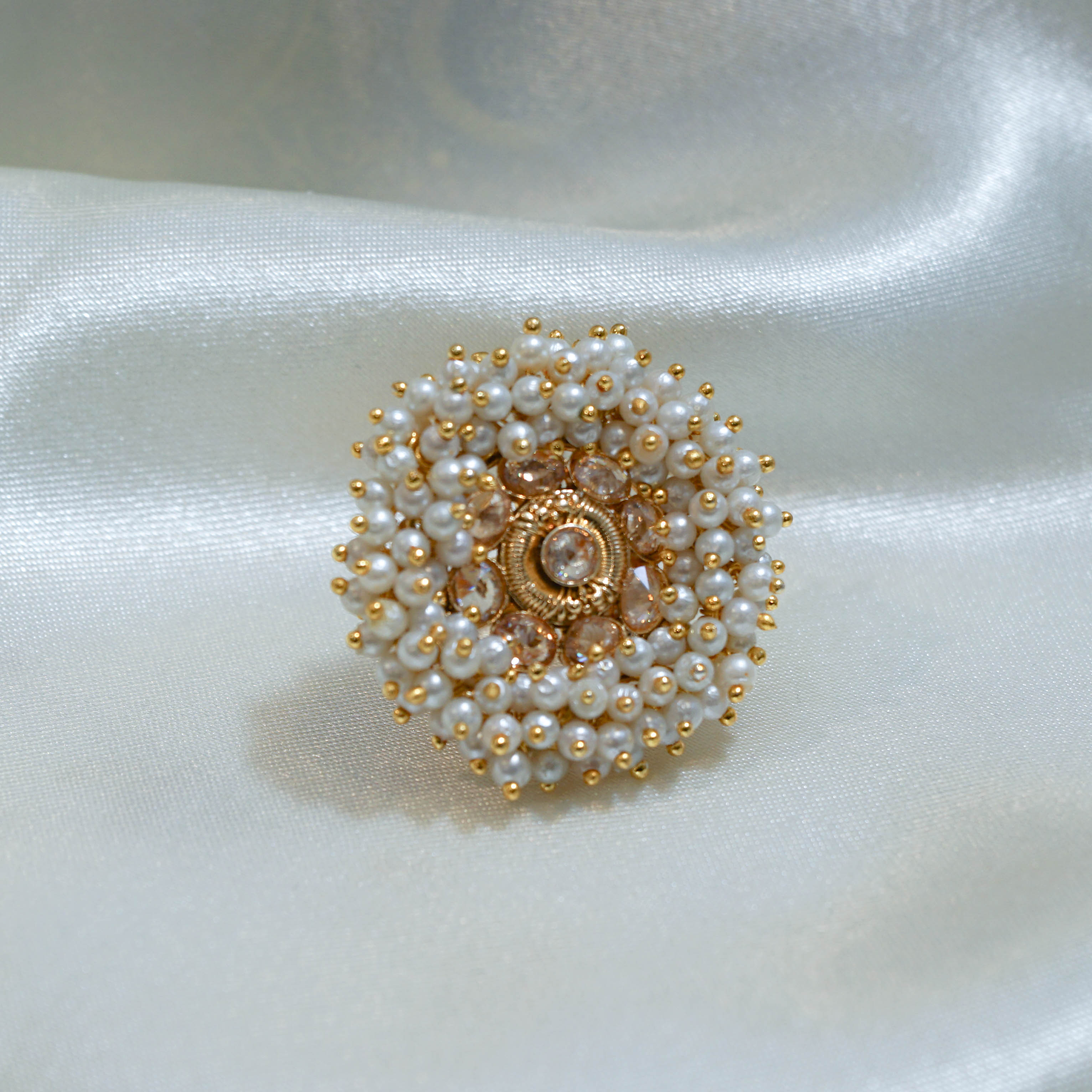 Floral pearl Statement Ring