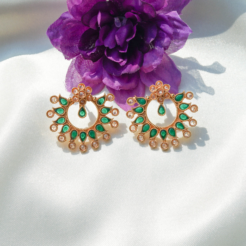 Keri Motif Green Kundan Set