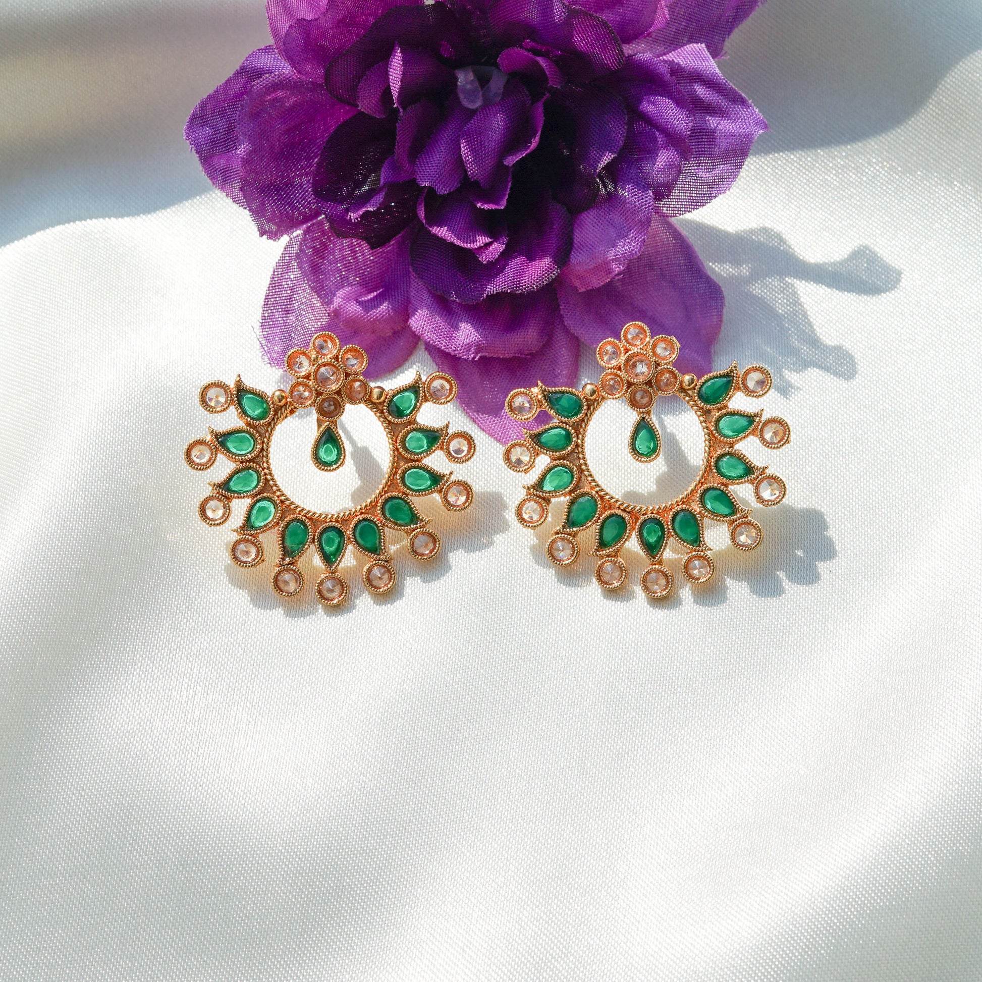 Keri Motif Green Kundan Set