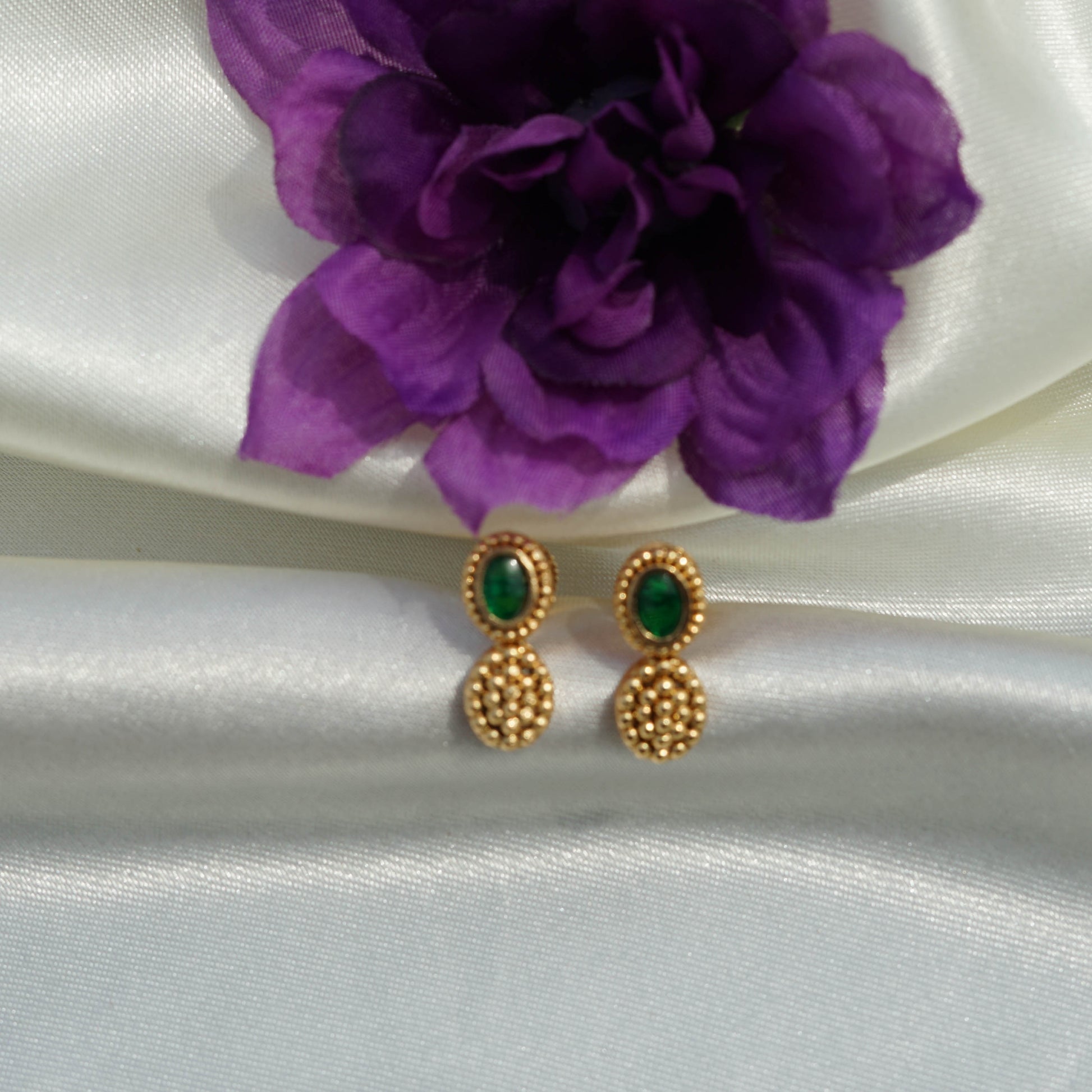 Timeless Green Oval Choker Set