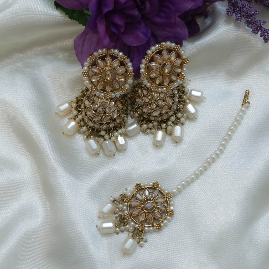 Luxurious Pearl Choker Set