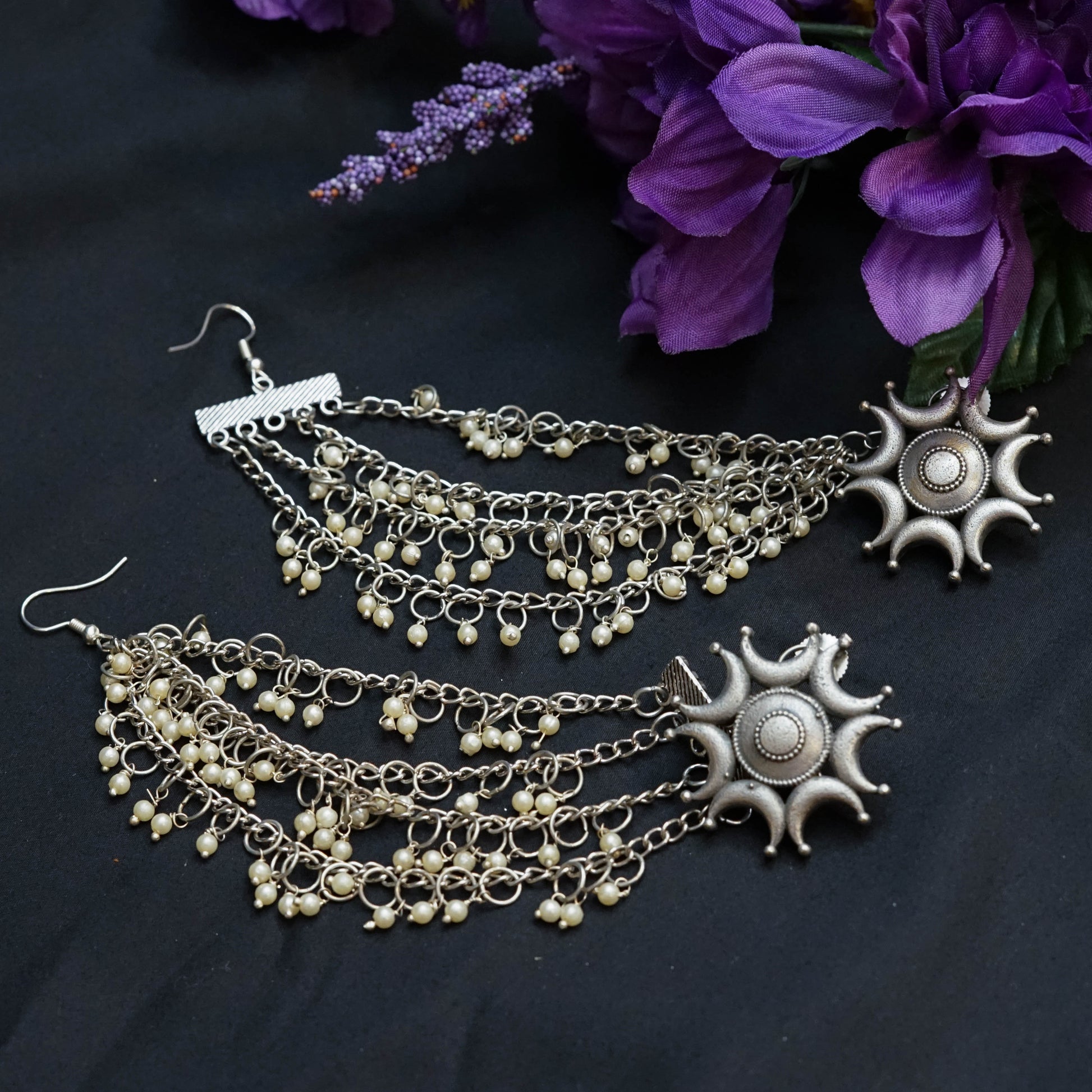 Two Way Earchain With Studs