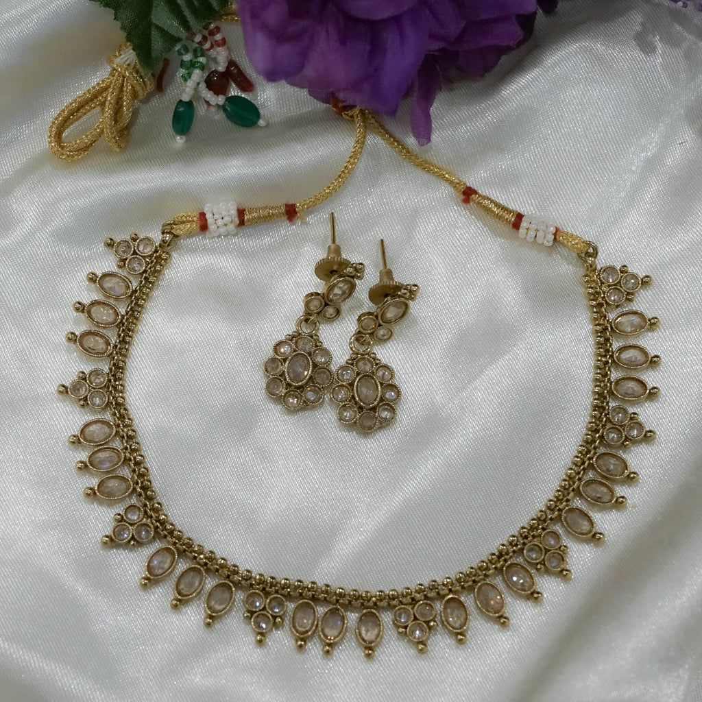 Classic Necklace Set